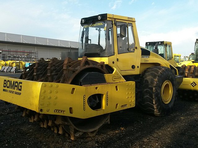 2009 BOMAG BW226DH-4 Photo