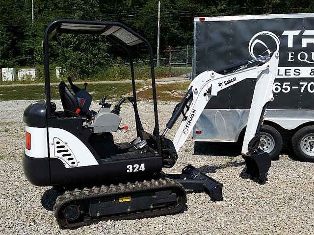 2014 BOBCAT 324 Photo