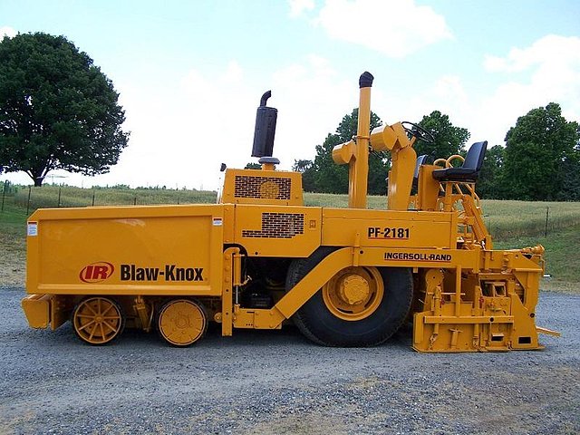 2007 BLAW KNOX PF2181 Photo