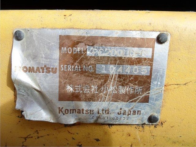 1999 KOMATSU PC200 LC-6 Photo