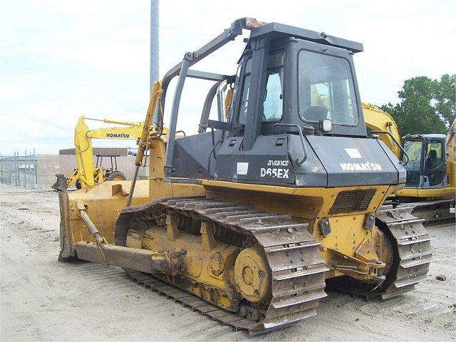 93 KOMATSU D65EX-12