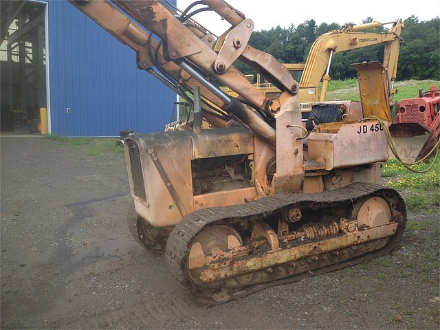 JOHN DEERE 450 Photo