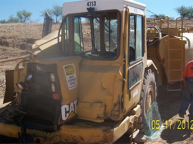 1999 CATERPILLAR 613C II Photo
