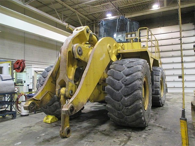 99 CATERPILLAR 990 II