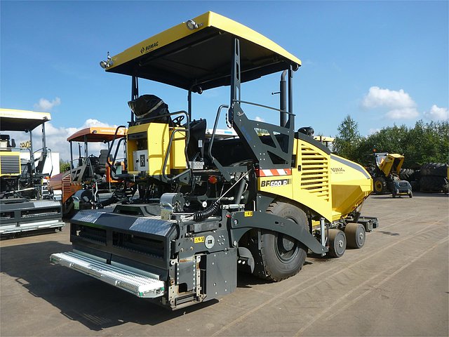 14 BOMAG BF600P