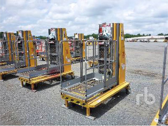 1999 BIL JAX XLT1571 Photo