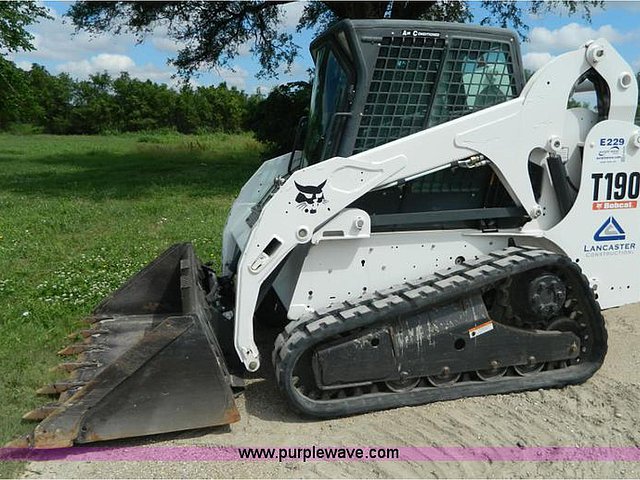 2009 BOBCAT T190 Photo