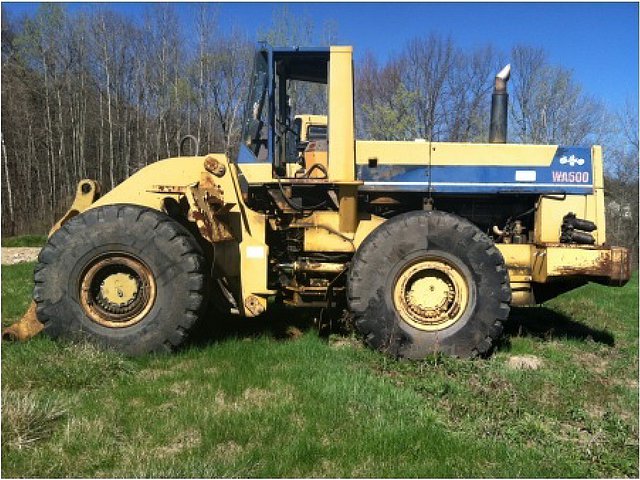 KOMATSU WA500-1 Photo