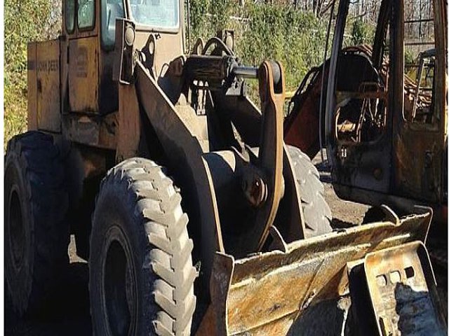 JOHN DEERE 544E Photo