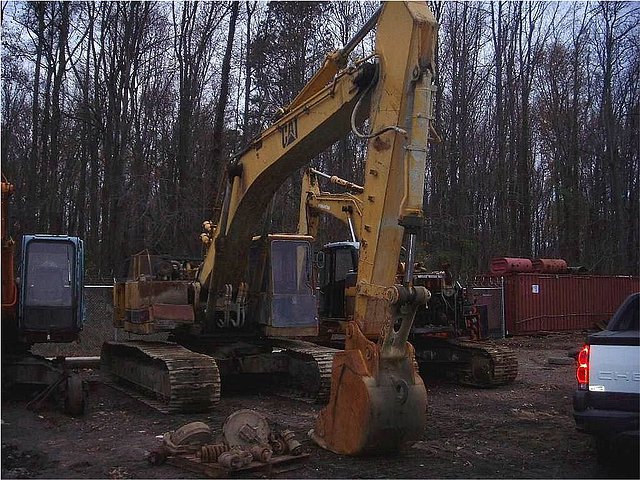 CATERPILLAR EL300B Photo