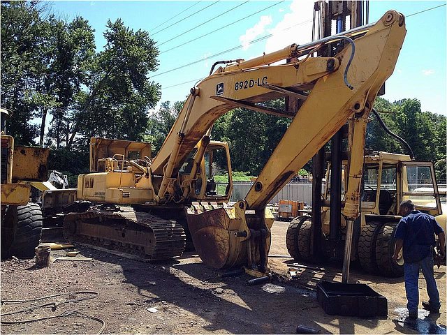 JOHN DEERE 892D LC Photo