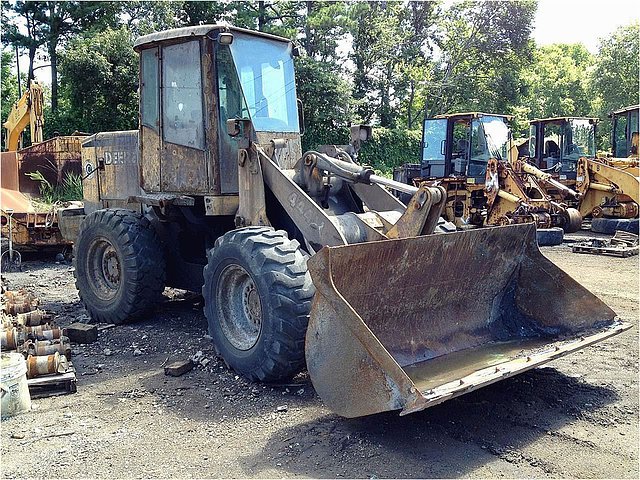 JOHN DEERE 444H Photo