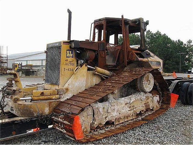 CATERPILLAR D6M LGP Photo