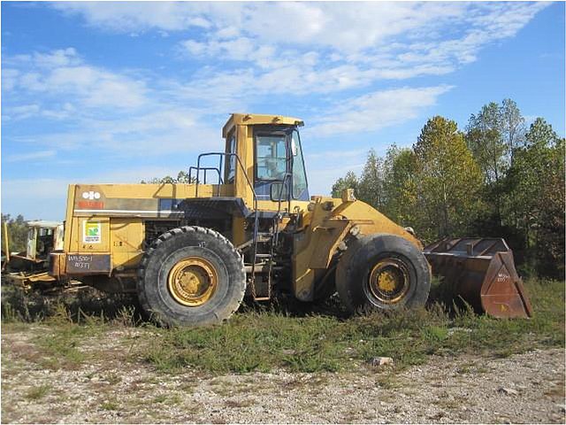 KOMATSU WA500-1 Photo