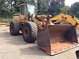 JOHN DEERE 744H Photo #3