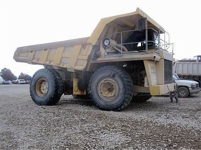KOMATSU 210M Photo