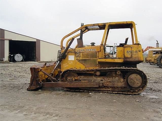 JOHN DEERE 850B LT
