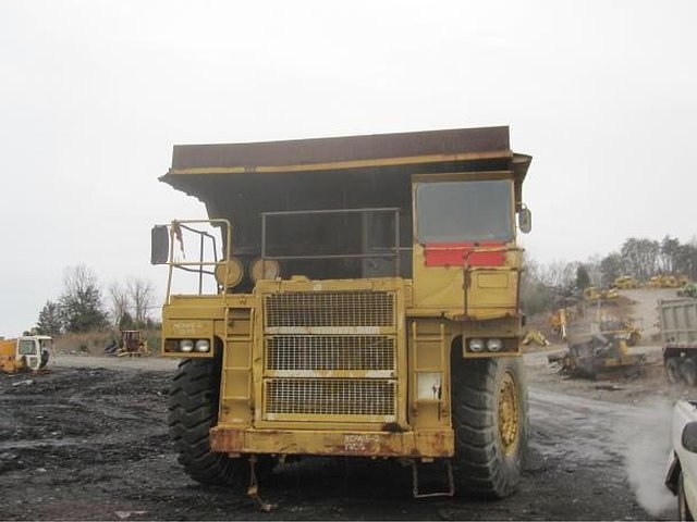 KOMATSU HD465-2 Photo