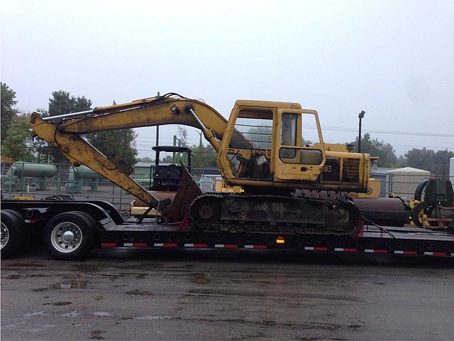 JOHN DEERE 490D Photo