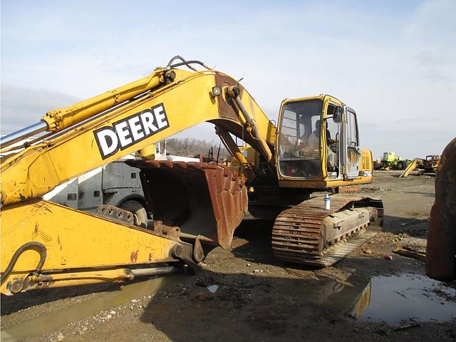 JOHN DEERE 270 LC Photo