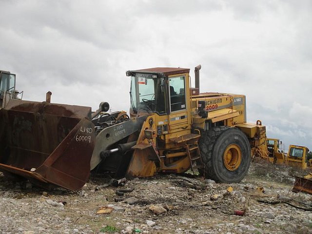 VOLVO L180 Photo