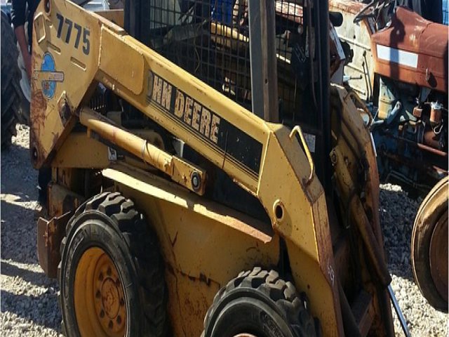JOHN DEERE 7775 Photo