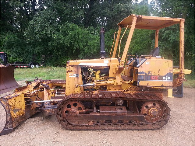 KOMATSU D31E-18 Photo