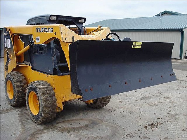 BOBCAT 1110 Photo