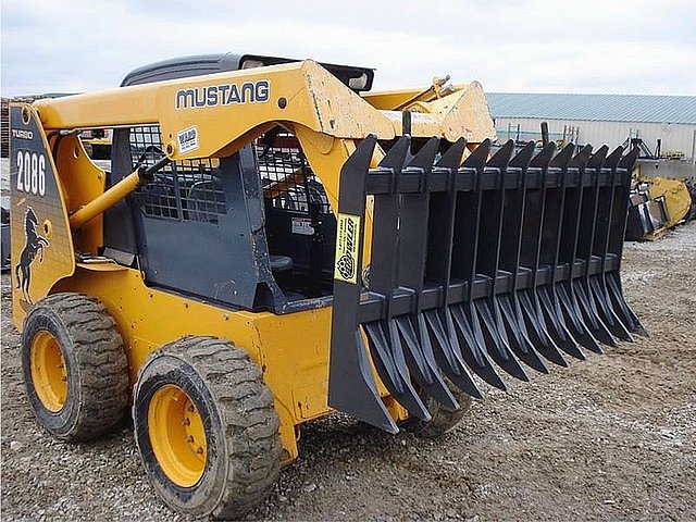 BOBCAT 1110 Photo