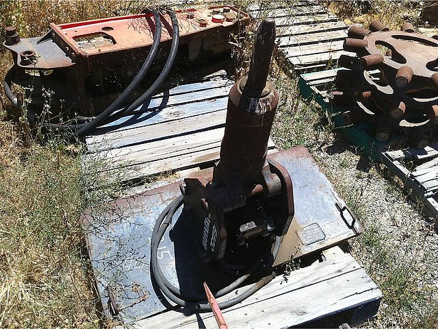 BOBCAT 444 Photo