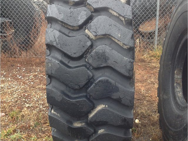 BRIDGESTONE 26.5R25 Photo