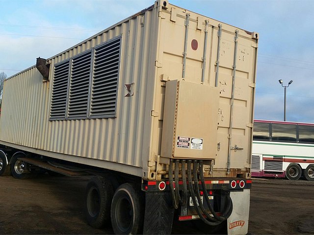 2002 DETROIT 1100 KW Photo