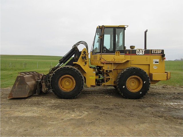 1994 CATERPILLAR IT28F Photo