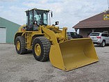 2009 CATERPILLAR 938H Photo #2