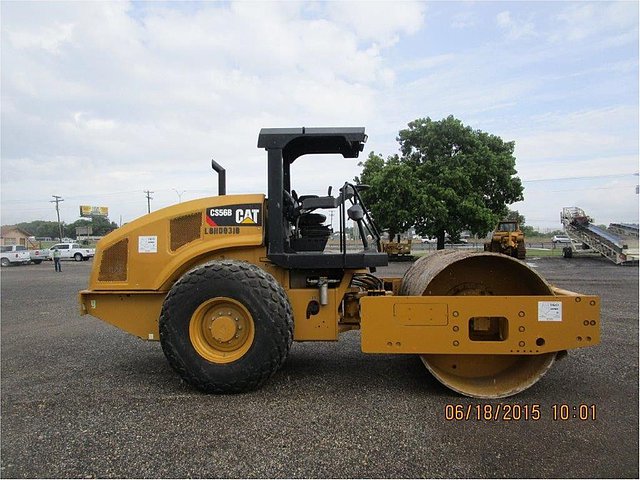 2012 CATERPILLAR CS56B Photo