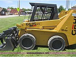 2001 GEHL 6635STX Photo #2