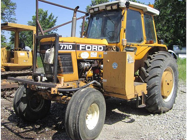 1990 FORD 7710 Photo