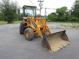 2005 CATERPILLAR 904B Photo #2