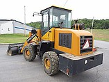 2005 CATERPILLAR 904B Photo #9