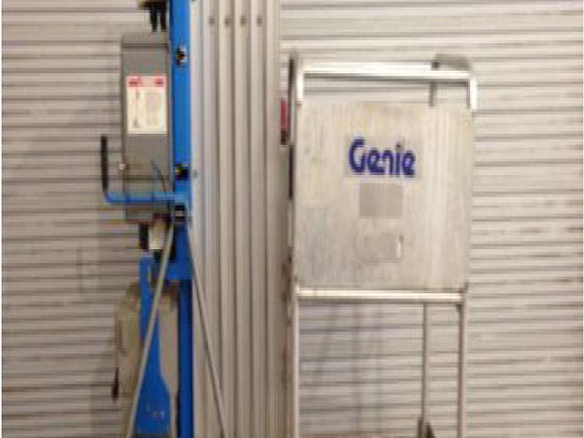 2001 GENIE IWP25S Photo