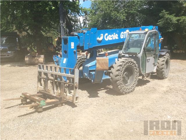 11 GENIE GTH-1056 4X4
