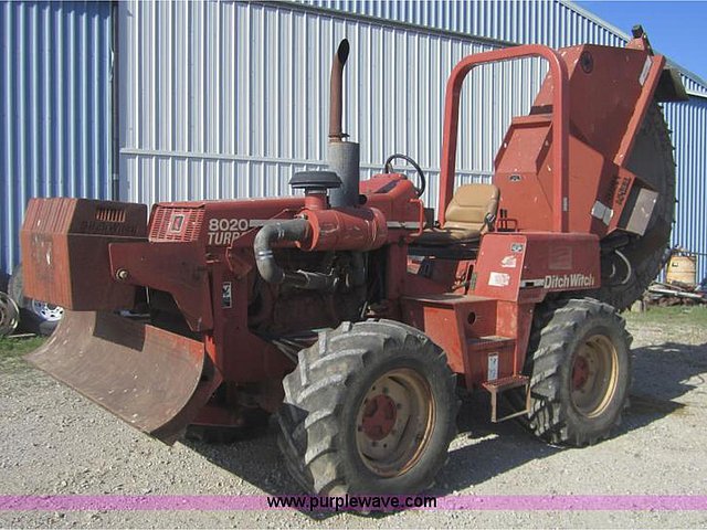 96 DITCH WITCH 8020T