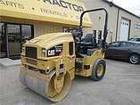 2015 CATERPILLAR CB34B Photo #2