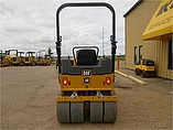2015 CATERPILLAR CB34B Photo #4