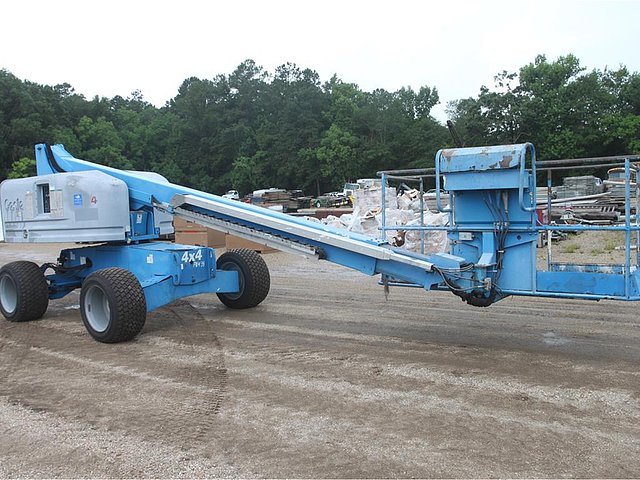 2008 GENIE S40 Photo