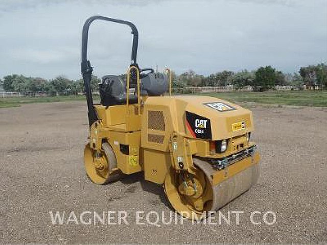 2012 CATERPILLAR CB24 Photo
