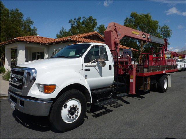 06 FORD F750