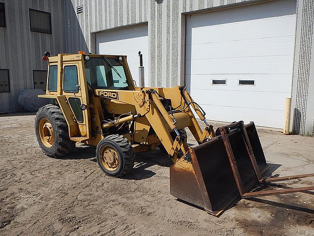 1990 FORD 545C Photo
