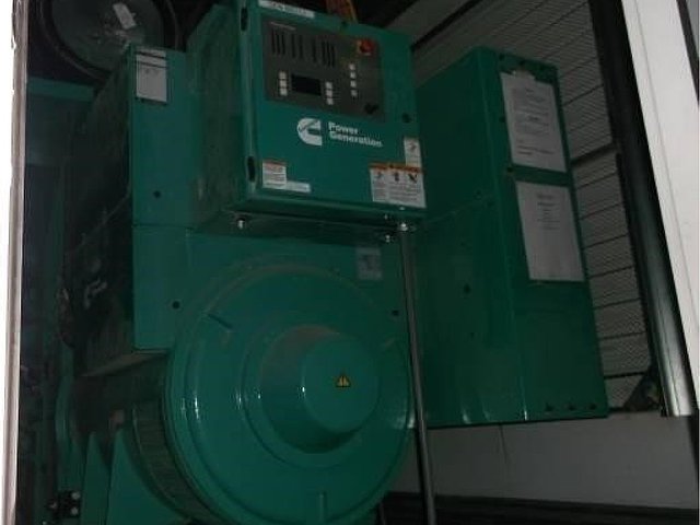 2012 CUMMINS 800 KW Photo
