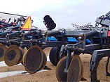 1997 DMI 730B Photo #4